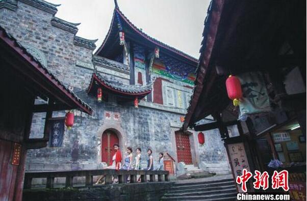 探访嘉陵江最后“码头古镇”:江映古建筑精美绝伦 探访嘉陵江最后“码头古镇”:江映古建筑精美绝伦