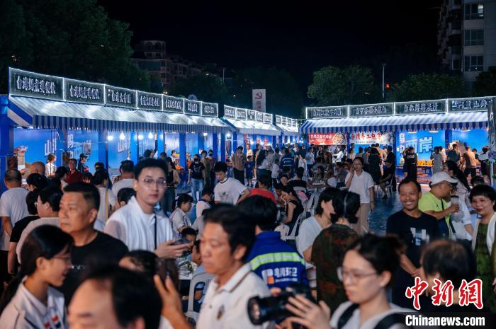 闽东小城中秋“台味”浓_台商卖货盼“双向奔赴” 闽东小城中秋“台味”浓_台商卖货盼“双向奔赴”